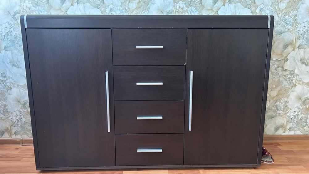 Продам спальную гарнитуру