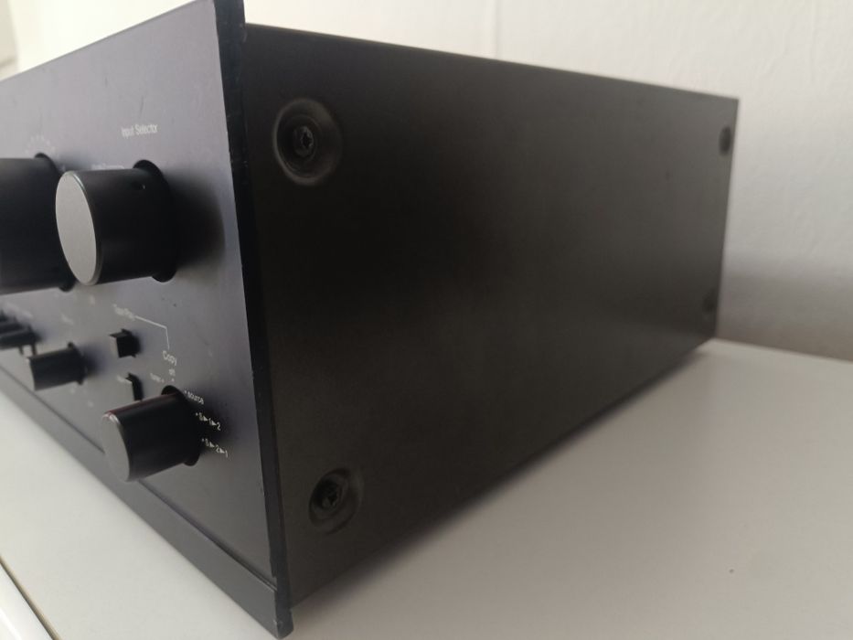 Усилвател Sansui AU-517