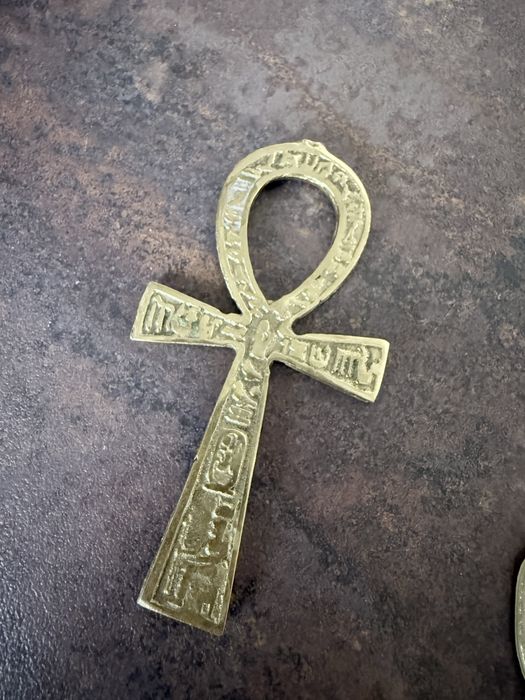 Cruce Ankh- “cheia Vietii”