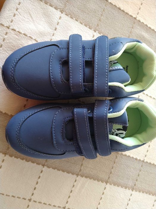 Нови маратонки Disney