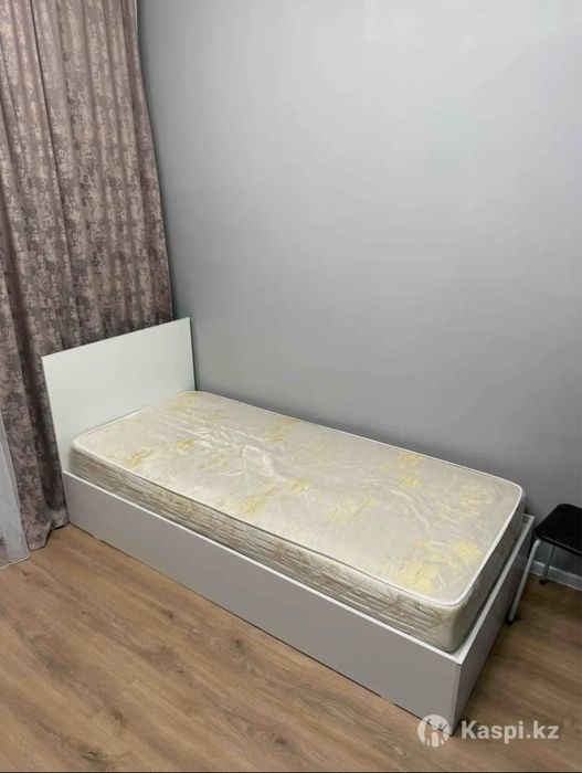 Односпальная кровать