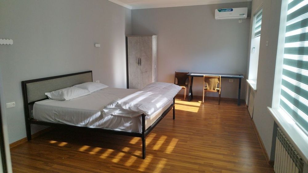 Kunlik xostel, 3 soatga 150000