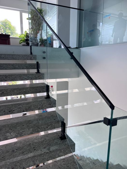 Balustrade interioare,exterioare,fatade,pereti cortina etc