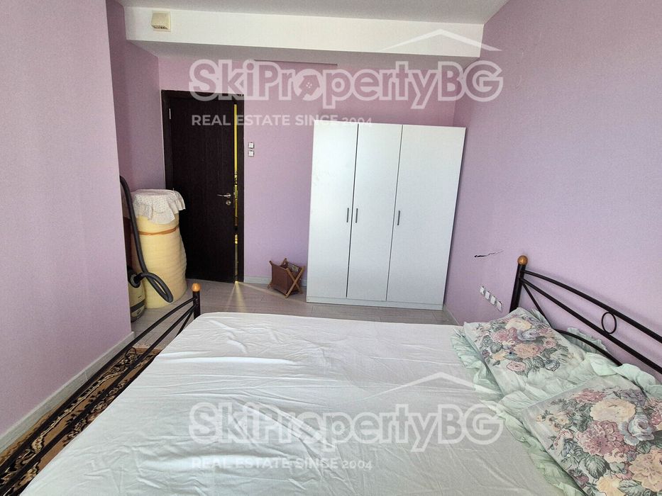 Двустаен апартамент с паркомясто и добра локация в Банско!