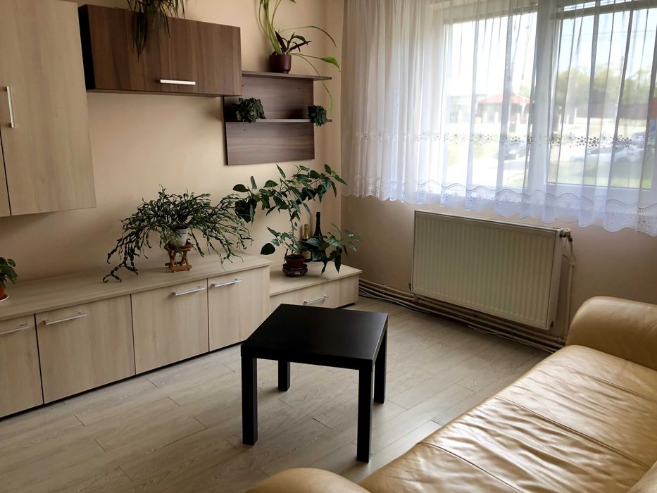Apartament cu 3 camere, etaj 2, 45 mp, Dealul Florilor