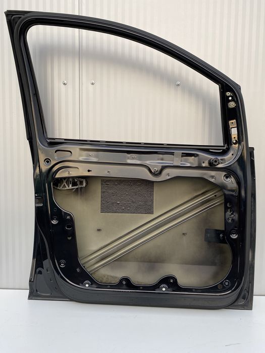 Usa st fata vw Tourn 2011-2015 cod de culoare LC9X