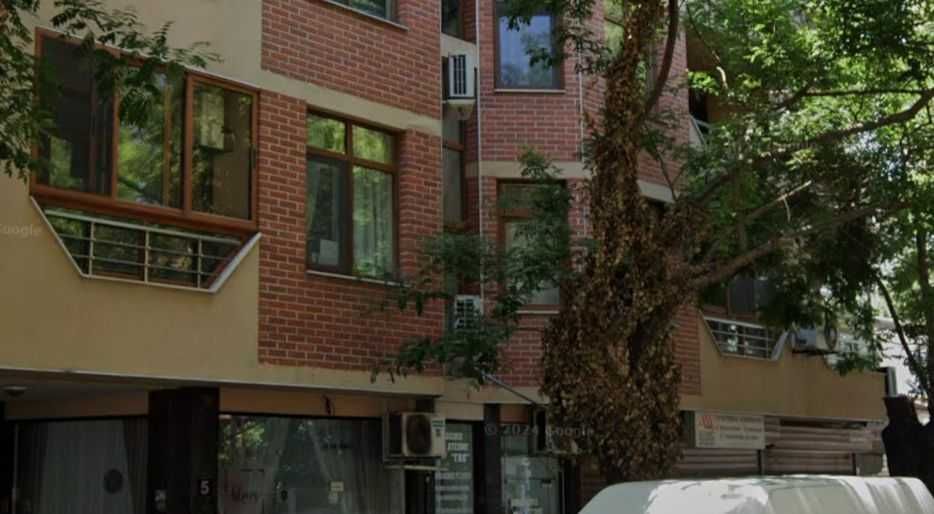 Обзаведен тристаен апартамент от собственик, гр. Пловдив, р-нт Айсберг