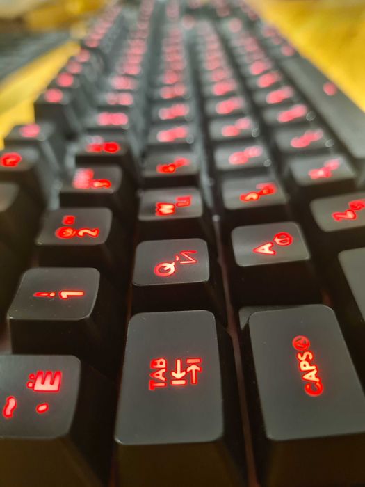 Клавиатура механическая Logitech