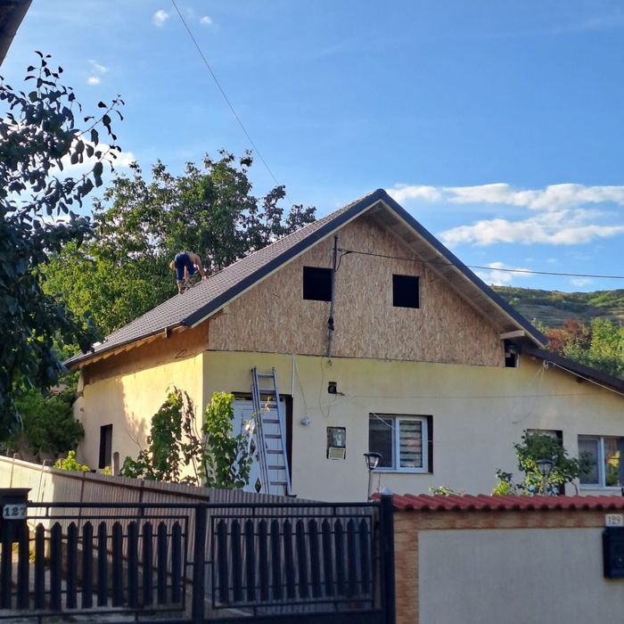 Montaj tigla metalica ceramica reparatii jgheaburi acoperisuri velux