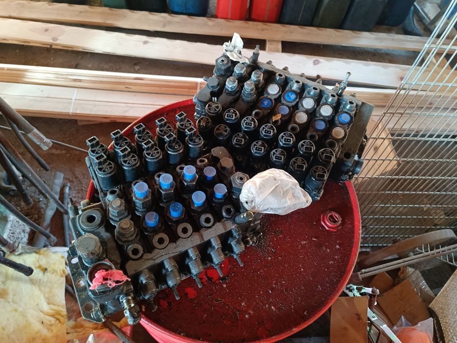 Rexroth - умна помпа, ПТО и оригинални разпределители за кран Epsilon