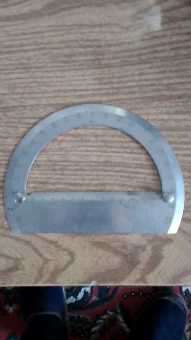 Бинокль . транспортир советского производства