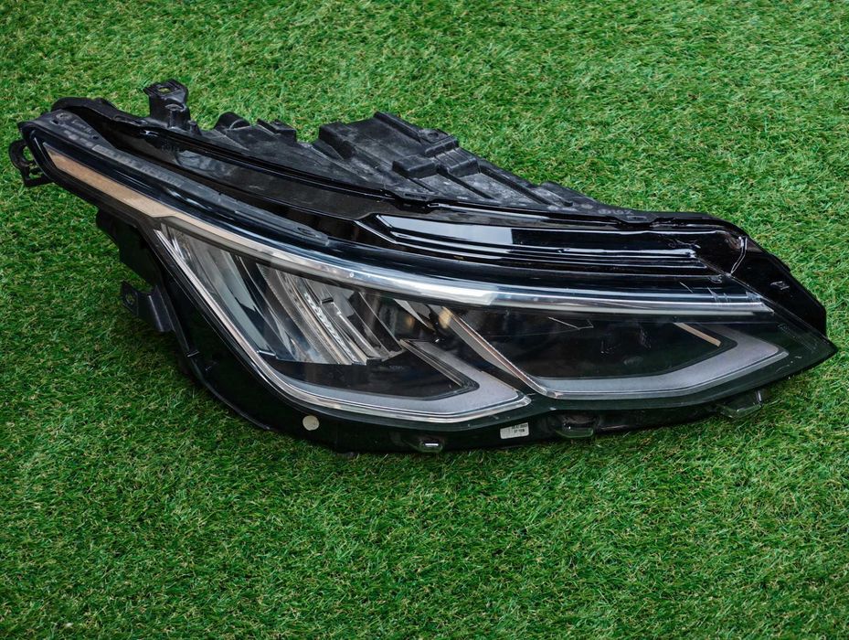 Фар за VW Golf 8 Full LED / ВФ Голф 8 Фул Лед