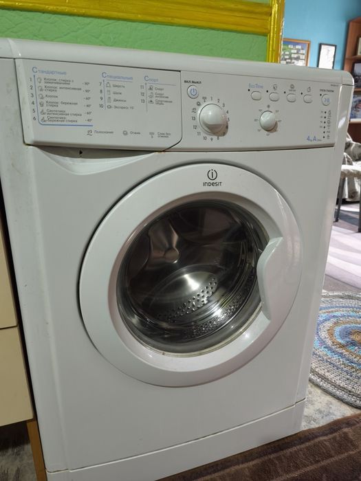 Продам стиральную машину Индезит