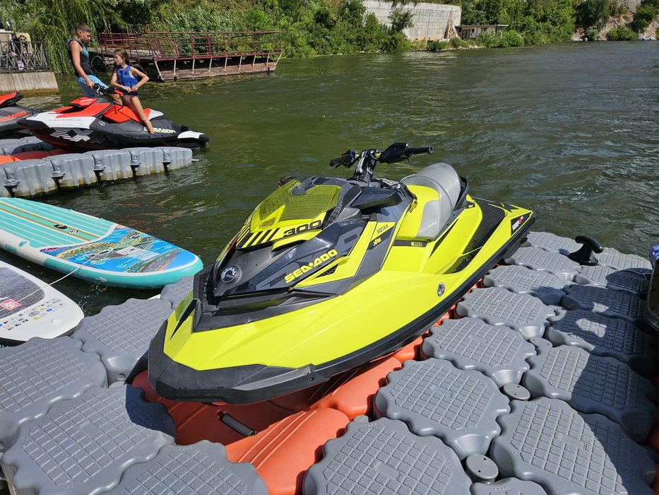 Jet ski ski jet seadoo rxp x rs 300. 2019