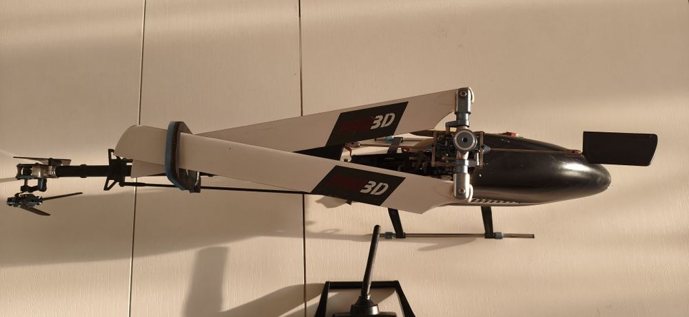 Радиоуправляемый вертолет