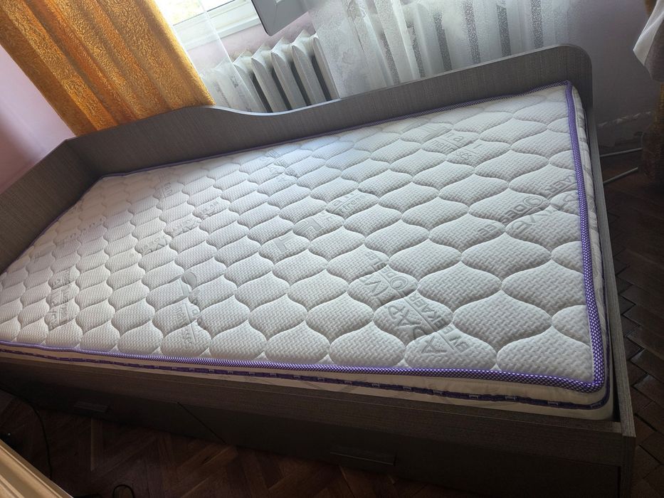 Единично легло с матрак