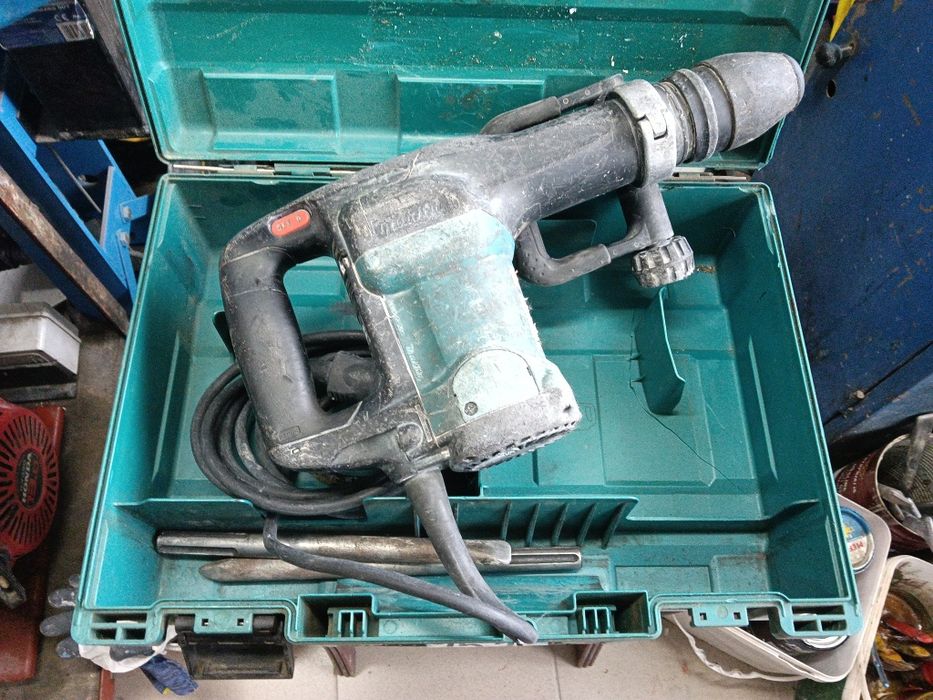 Къртач Makita HM0860C