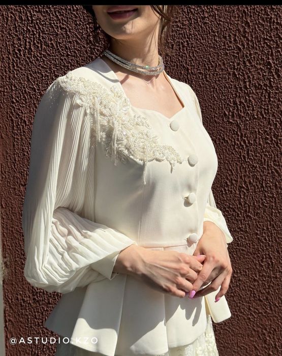 Продам шикарное платье двойку