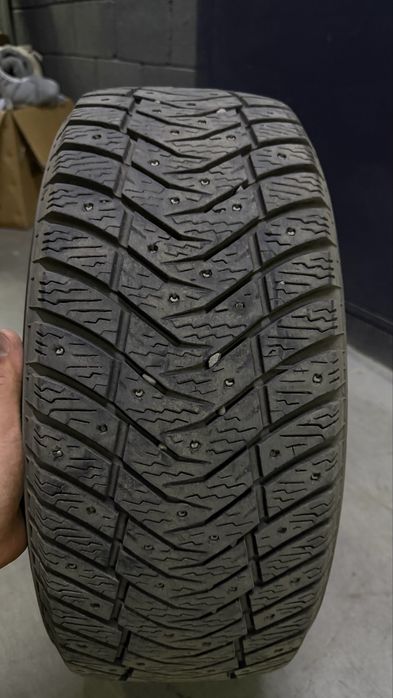 Продам зимние шины Yokohama ice guard