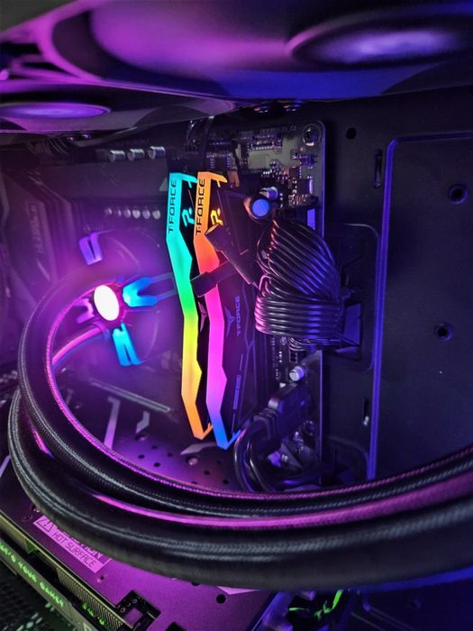 Игровой мощный компьютер i7 12700kf