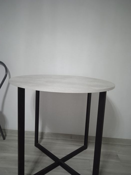 Продам стол и стульчики