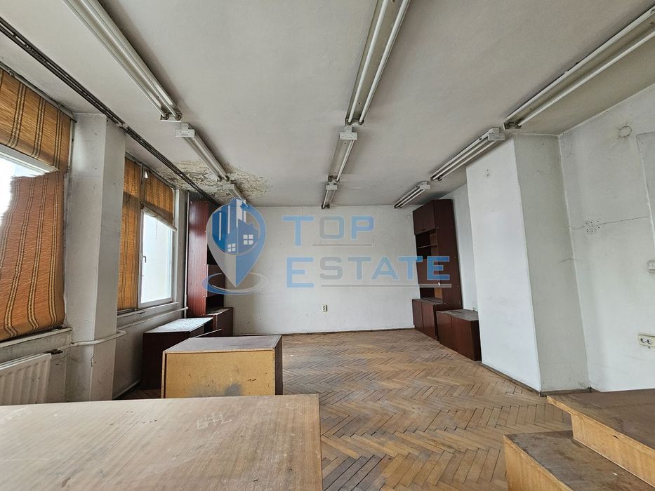 Офис в Велико Търново-Център площ 408 цена 225000