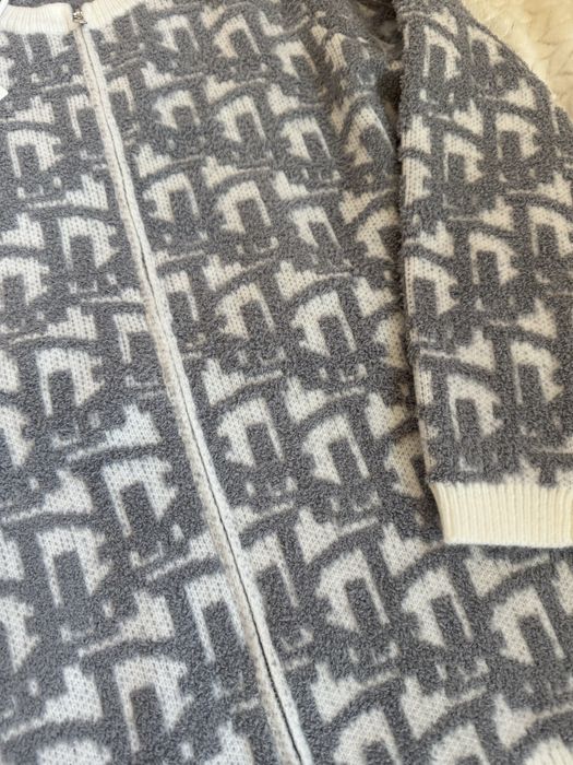 Дамска жилетка нова