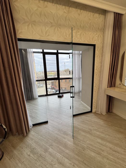 Продам  перегородку стекляную