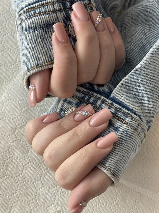 Unghii cu gel ,manichiura/pedichiura