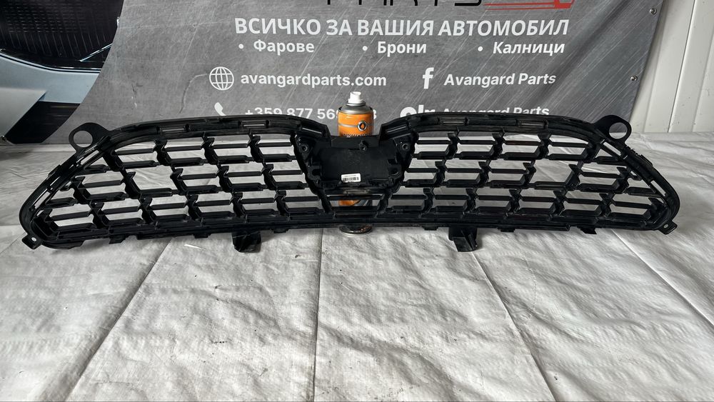 2. Броя Предна решетка Toyota Yaris Cross 2020-