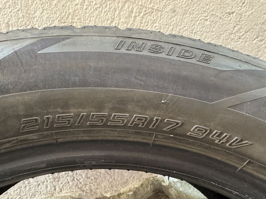 Автомобилни гуми 215 55 17 Falken