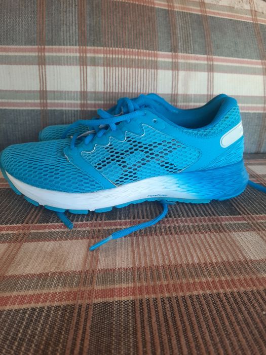 Маратонки дамски