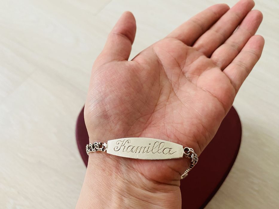 Срочно продам серебрянный браслет с надписем