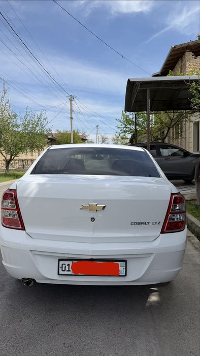 Продаю Cobalt хозяин один! Ездила работа дом! Машина не крашена!