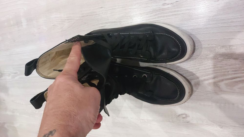 Кецове Convers естествена кожа