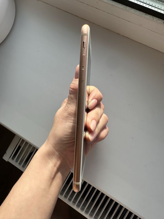iPhone 8 plus 64ГБ