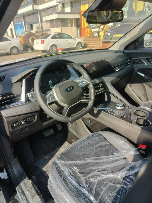 Jac JS8 Кроссовер 1кунда номизга чикади