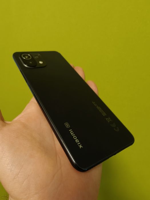 Telefon slim,ușor Xiaomi 11 5G lite NE 128Gb-8GB ram,in  stare perfecta,foarte fin și design deosebit