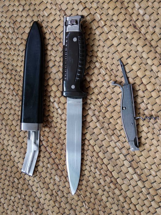 военен нож с кания