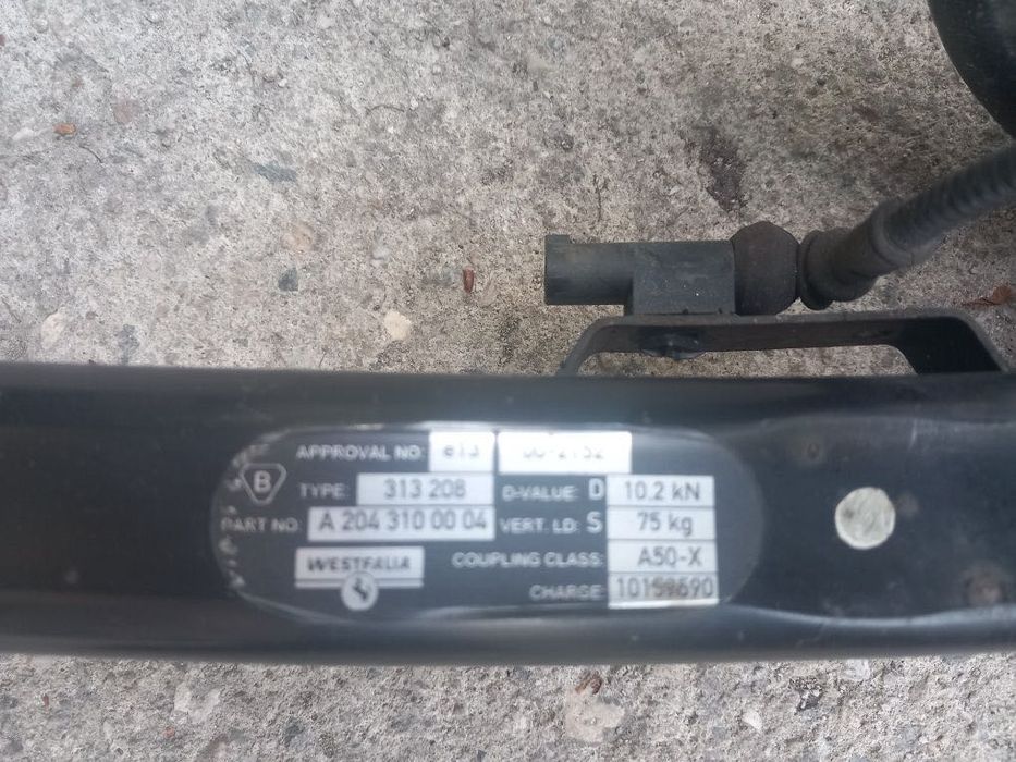 Таглич за Mercedes W204