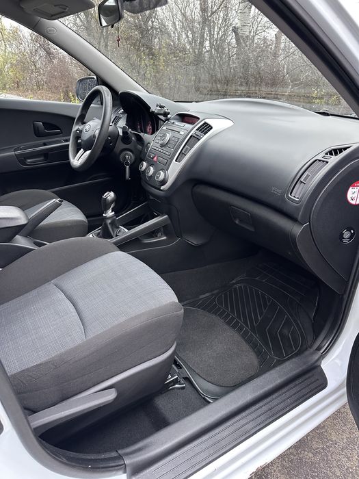 KIA. ceed  An fabricație. 2012 euro 5