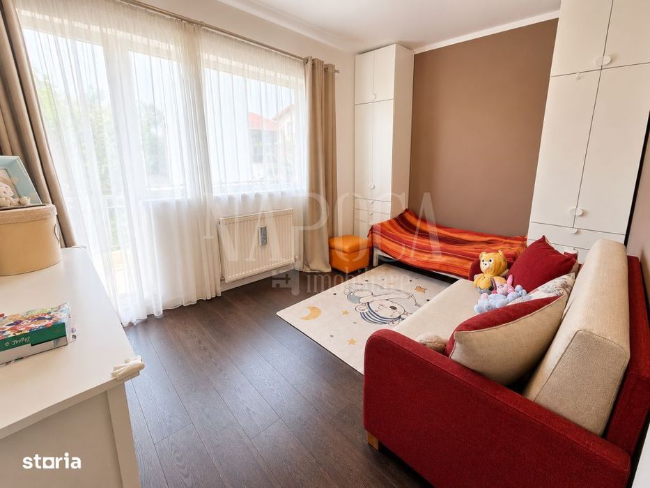 Casa 4 camere de vanzare in Floresti