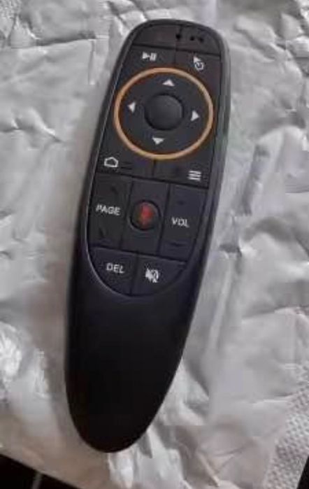 Telecomandă smart universală cu pointer