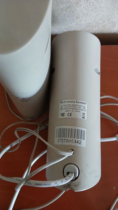 Тонколони за компютър и музикални аудио  техника.