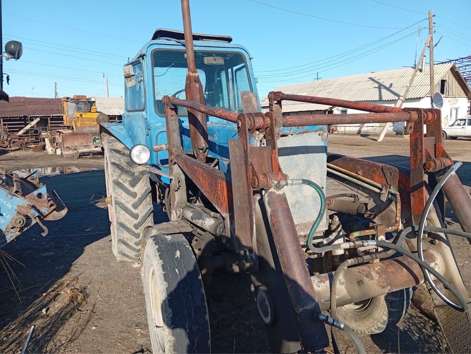 Продам трактор на ходу