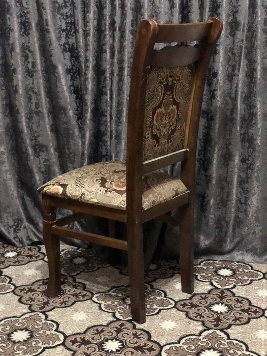 Продам 12 стульев