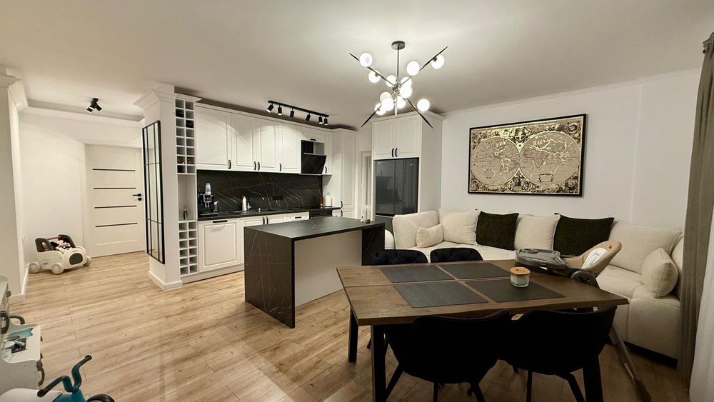 PF vând apartament 3 camere, 2 băi, 72 mp utili, 2 balcoane, Zona Stejarului