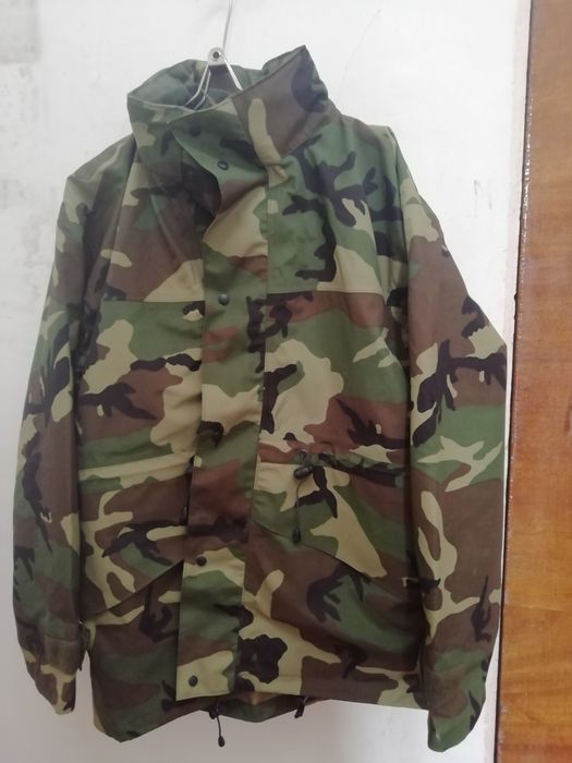 Камуфляж 8 курток и брюк. Осенний и зимний комплект.