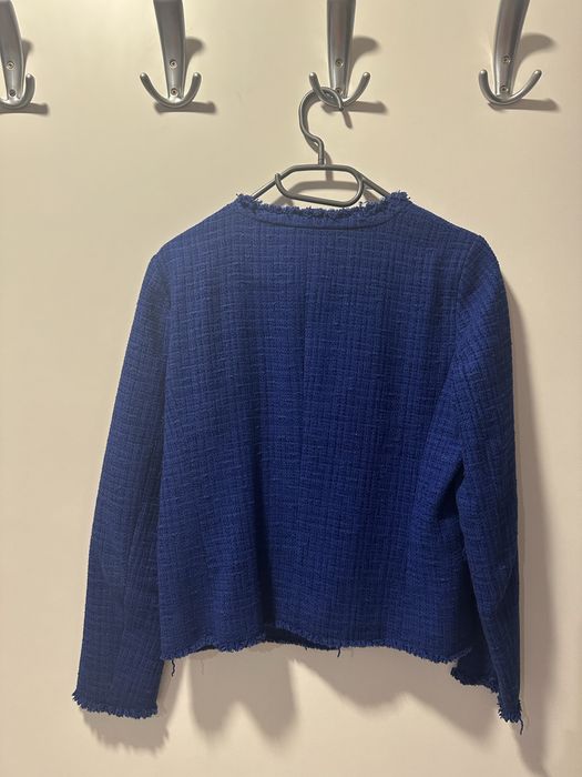 Елегантно сако цвят кралско синьо на Massimo Duti