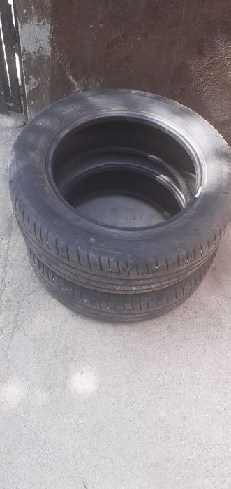 Doua cauciucuri de vara 205 60 R16